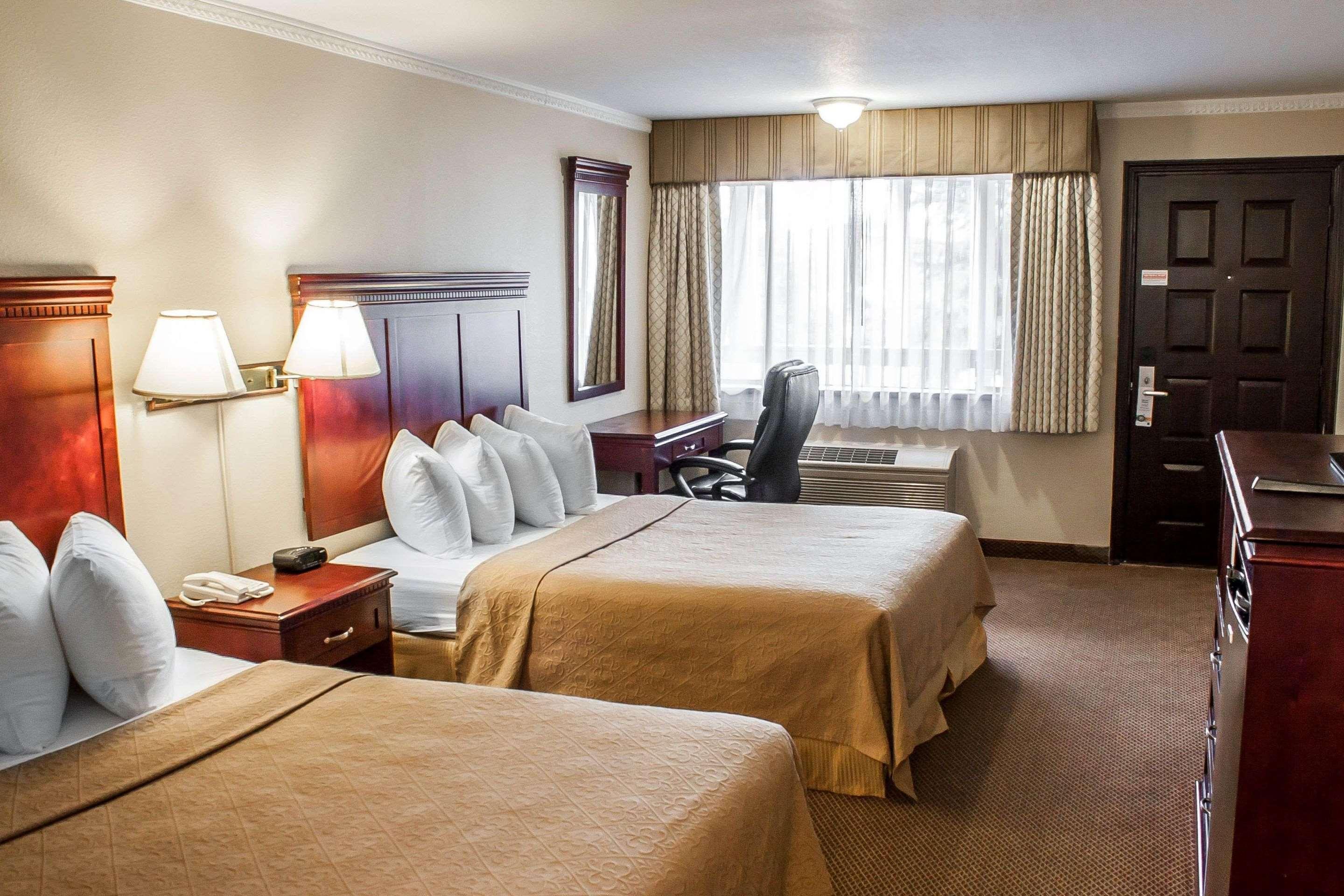 Quality Inn & Suites Fife Seattle Exteriör bild